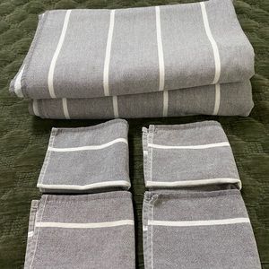 Parachute Luxury Turkish Towels